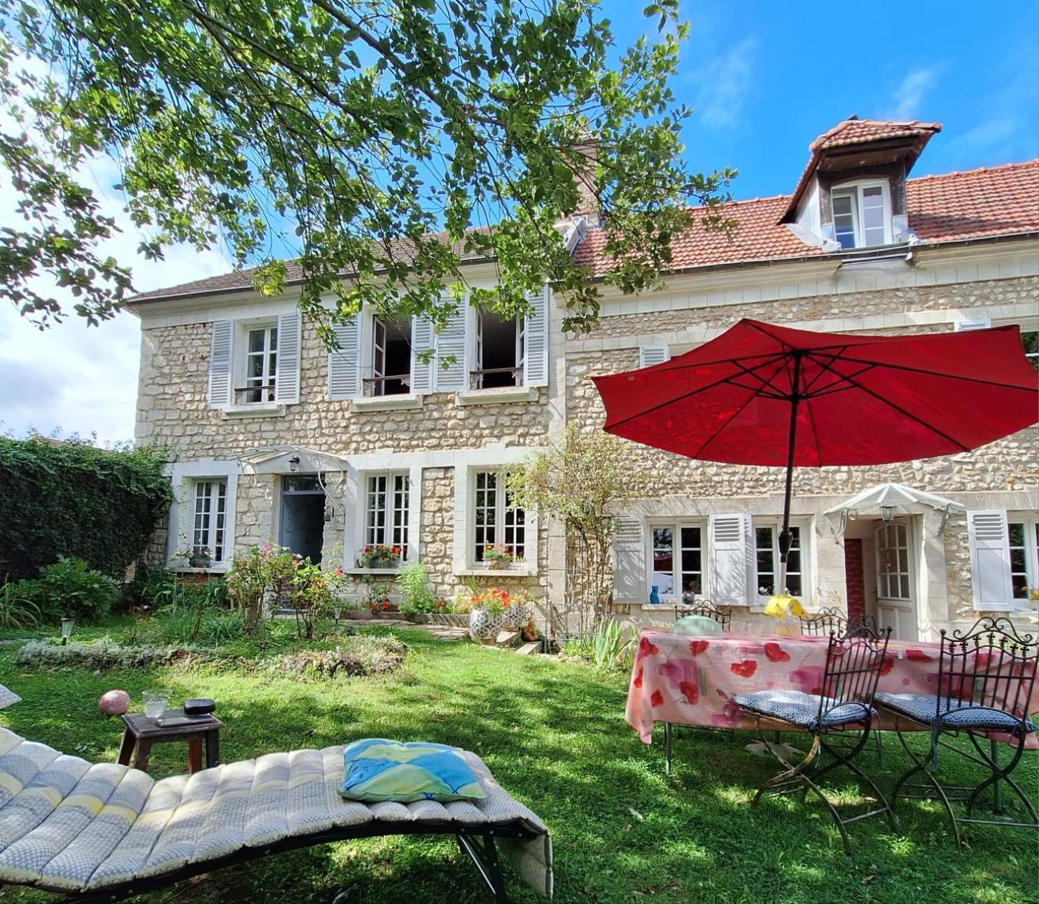 Avenue Du Chateau Saint-Just  ภายนอก รูปภาพ